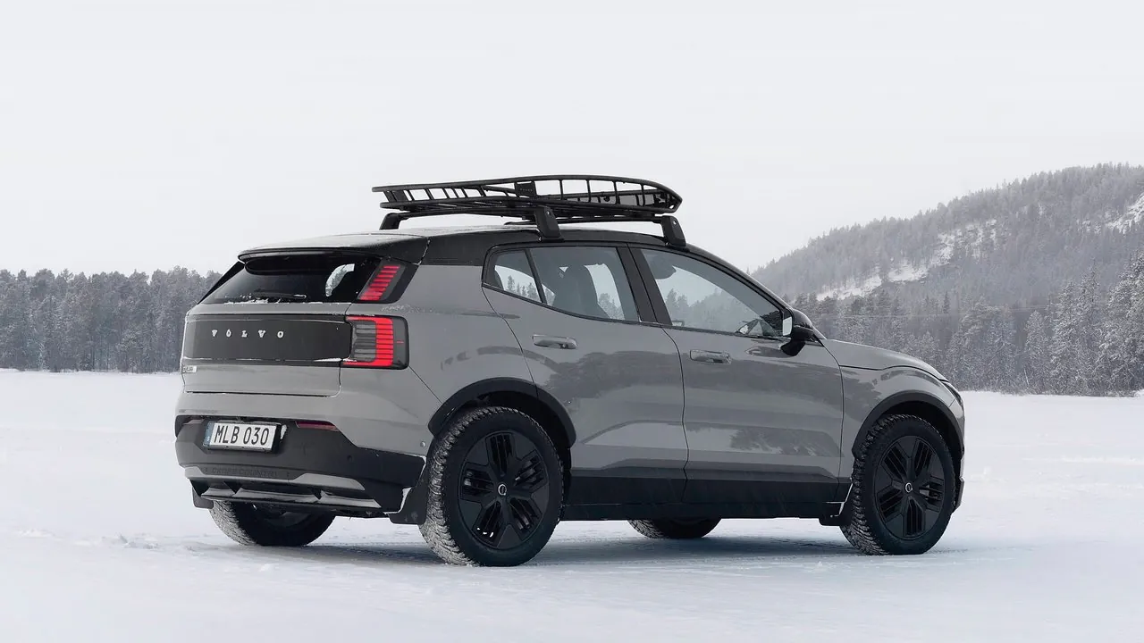 Volvo EX30 Cross Country