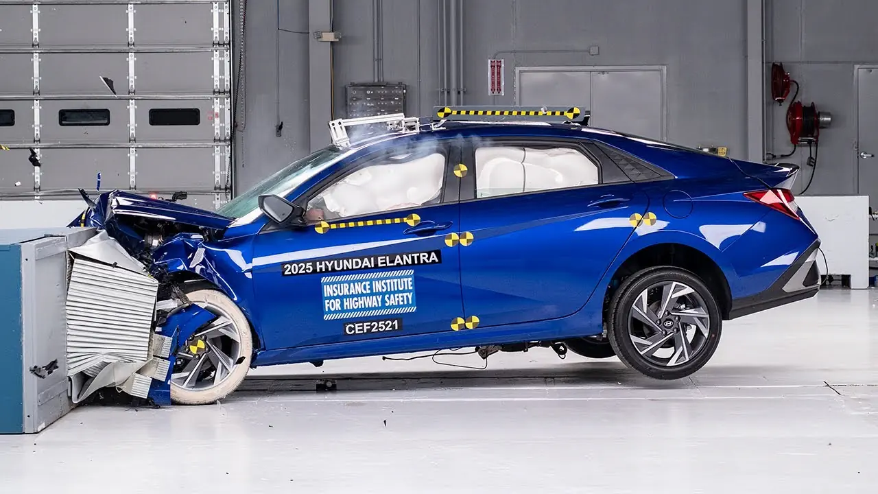 hyundai elantra test