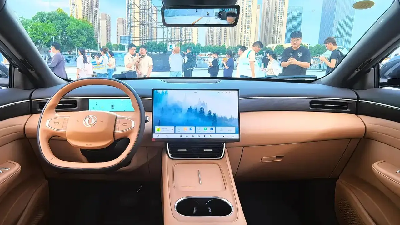 Dongfeng Aeolus L8 PHEV