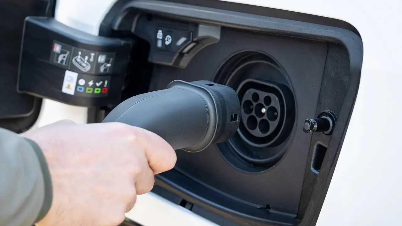 opel grandland elektrik 4x4