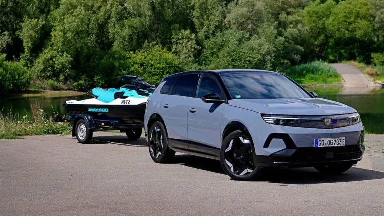 opel grandland elektrik 4x4