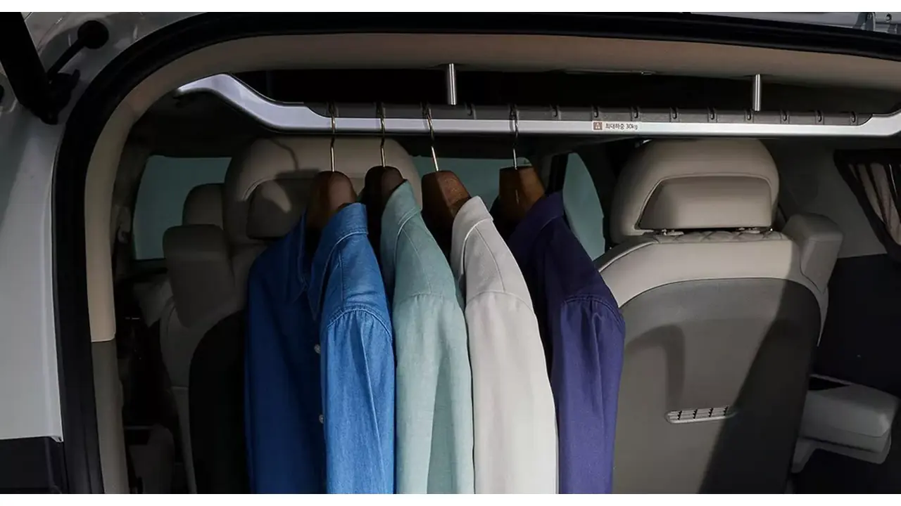 Kia Carnival Hi Limousine