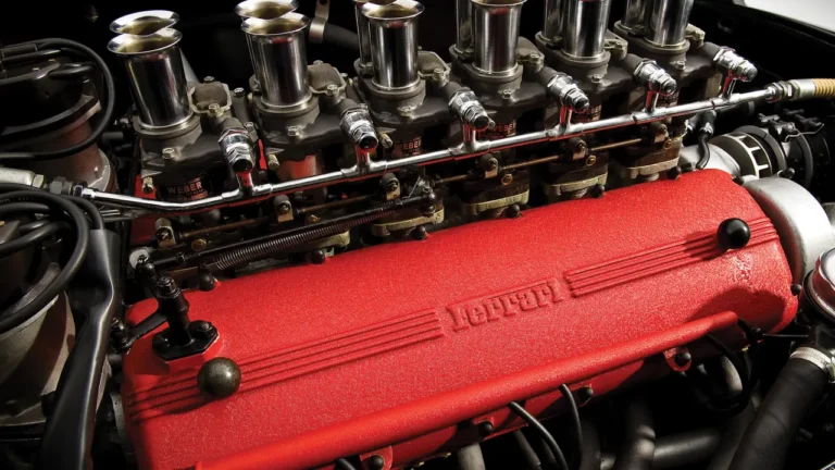 ferrari motoru