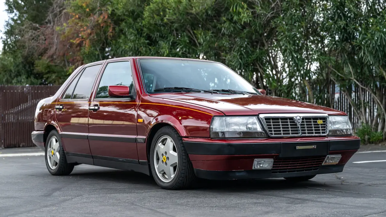 Lancia Thema 8 32